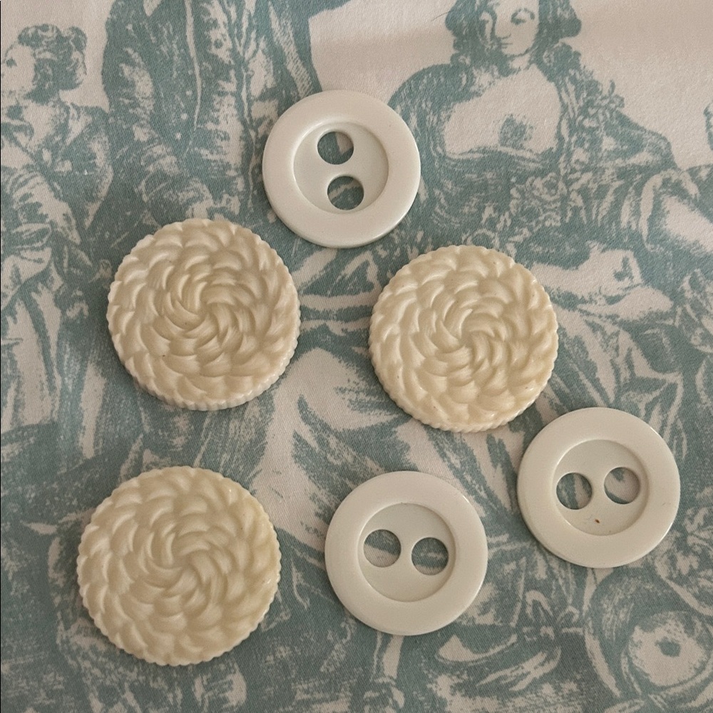 Large and Luscious Vintage Buttons